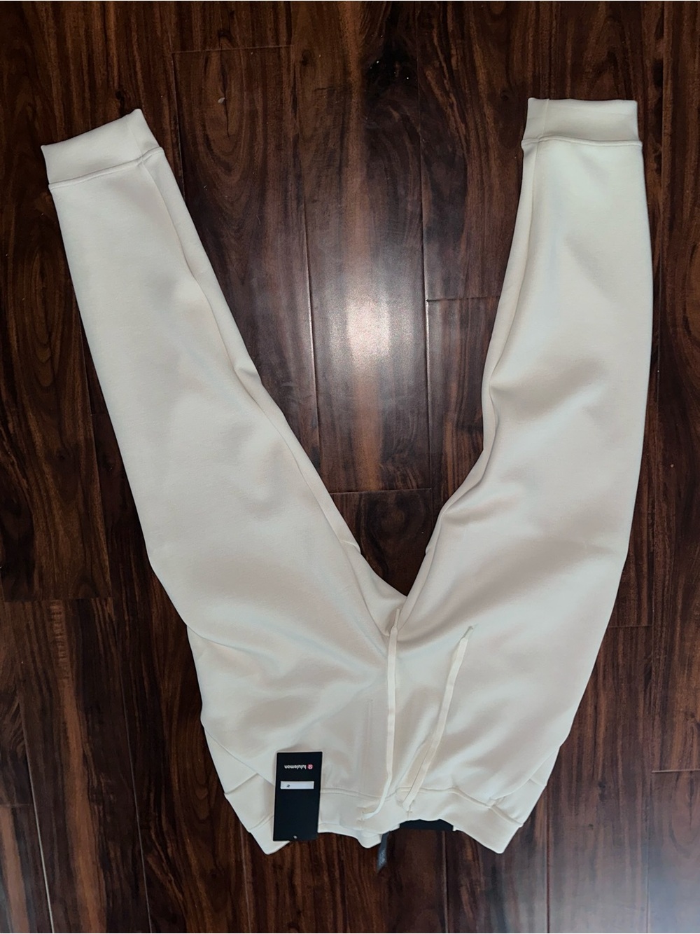 Lululemon Aritzia Off-White/Light Cream Joggers
